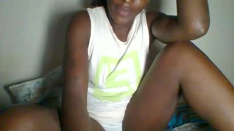 clara online show from 03/08/25, 05:38