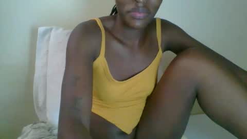 clara online show from 11/11/25, 05:29