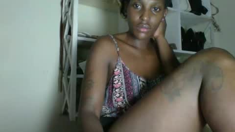 clara online show from 04/04/26, 09:07