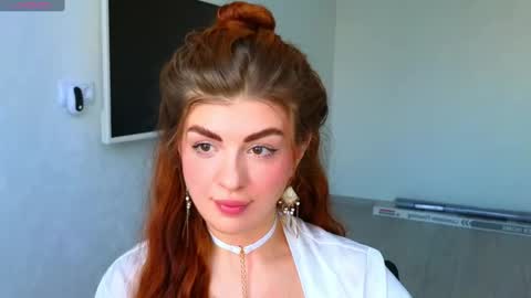 Snapshot of _comefeelme_ chatting on 02/20/25, 11:42 D online show from 02/20/25, 11:42