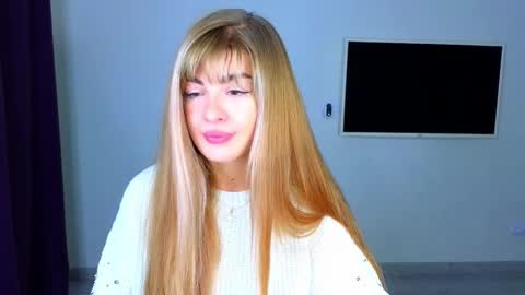 Snapshot of _comefeelme_ chatting on 10/24/25, 01:57 D online show from 10/24/25, 01:57