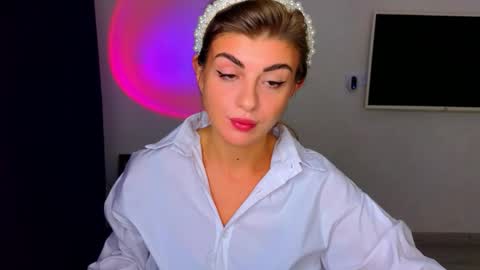 Snapshot of _comefeelme_ chatting on 11/03/25, 05:36 D online show from 11/03/25, 05:36