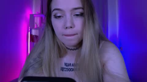 Snapshot of _crazybee_ chatting on 09/14/25, 05:17 Nica online show from 09/14/25, 05:17