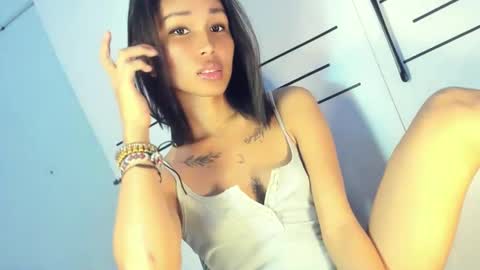 Snapshot of _cumonu69_ chatting on 01/05/25, 10:43 Tiko online show from 01/05/25, 10:43