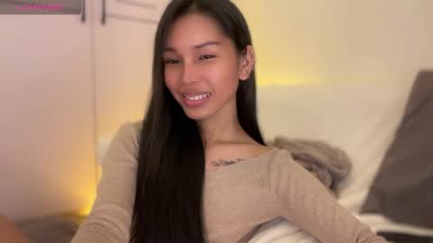 Snapshot of _cumonu69_ chatting on 11/17/25, 08:09 Tiko online show from 11/17/25, 08:09