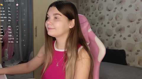 Snapshot of _cute_ice chatting on 12/06/24, 05:09 _cute_ice online show from 12/06/24, 05:09