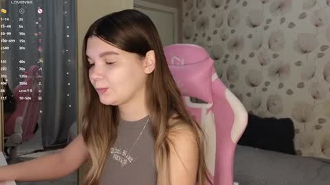 Snapshot of _cute_ice chatting on 12/08/24, 04:14 _cute_ice online show from 12/08/24, 04:14