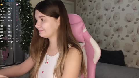 Snapshot of _cute_ice chatting on 12/15/24, 04:51 _cute_ice online show from 12/15/24, 04:51