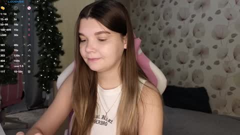 Snapshot of _cute_ice chatting on 12/19/24, 04:34 _cute_ice online show from 12/19/24, 04:34