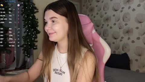 Snapshot of _cute_ice chatting on 12/30/24, 04:20 _cute_ice online show from 12/30/24, 04:20