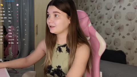 Snapshot of _cute_ice chatting on 01/24/25, 04:48 _cute_ice online show from 01/24/25, 04:48