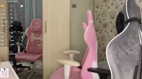 Snapshot of _cute_ice chatting on 06/22/26, 08:44 _cute_ice online show from 06/22/26, 08:44