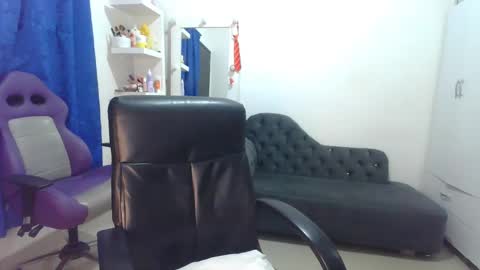 Katherine   Shedule  10pm -4 am  Colombia hour online show from 02/26/25, 04:03