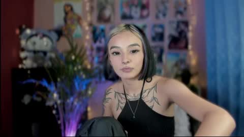 paula online show from 12/12/24, 01:43