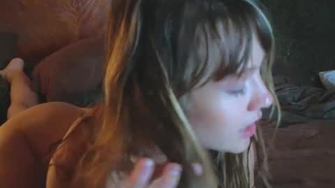 Snapshot of _demi_dee_ chatting on 02/15/25, 05:07 DemiDee online show from 02/15/25, 05:07