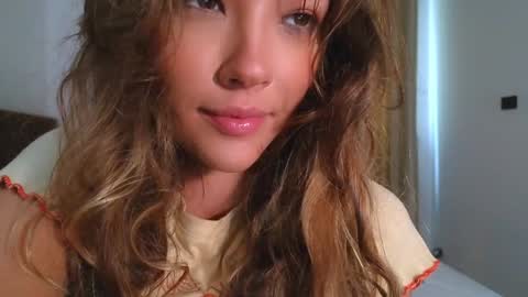 Snapshot of _demi_dee_ chatting on 09/27/25, 03:00 DemiDee online show from 09/27/25, 03:00