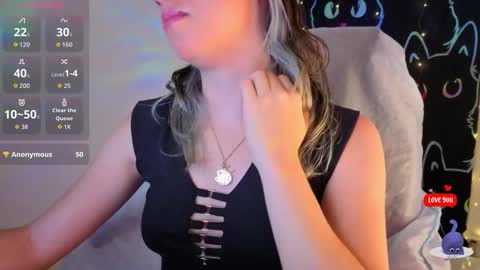 Snapshot of _denisse_peterson_ chatting on 09/09/25, 01:16  DENISE  online show from 09/09/25, 01:16