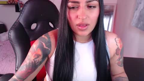 Snapshot of _dennise chatting on 09/20/25, 04:08 _dennise online show from 09/20/25, 04:08