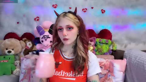 Kate online show from 04/22/26, 06:42