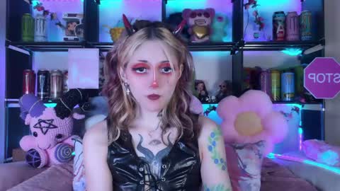Kate online show from 05/25/26, 07:42