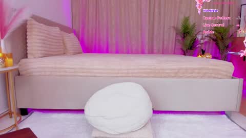 Just Dia online show from 11/23/25, 07:02