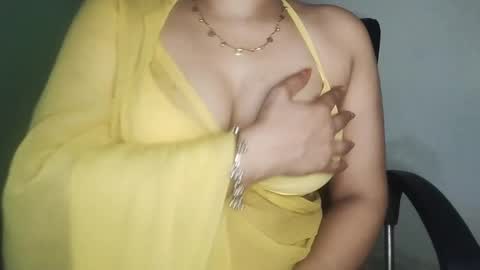 _dreamgirl_0 online show from 04/20/26, 03:09