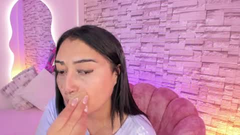 Ela online show from 04/07/26, 02:45