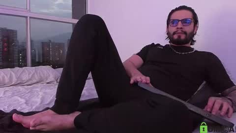  -         online show from 11/24/25, 10:53