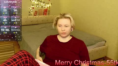 chloue and Gretta online show from 12/22/24, 06:48