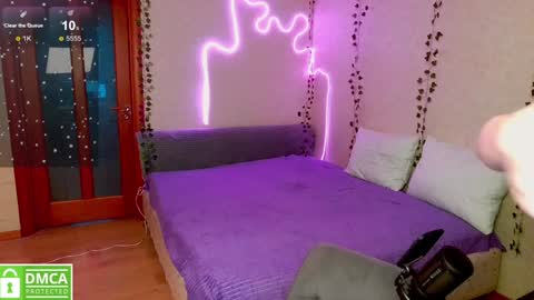 chloue and Gretta online show from 01/07/25, 07:59