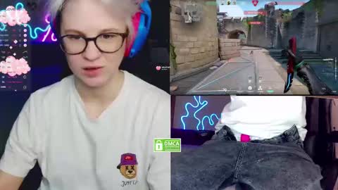 chloue and Gretta online show from 12/04/25, 07:33