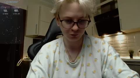 Snapshot of _elven_dreams__ chatting on 07/02/26, 08:48 chloue and Gretta online show from 07/02/26, 08:48