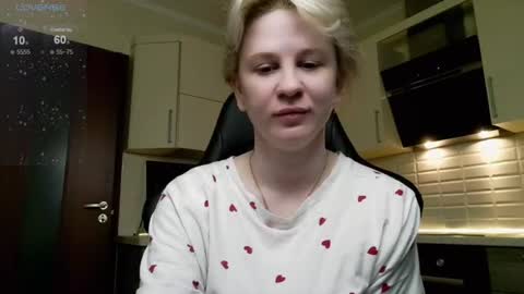 Snapshot of _elven_dreams__ chatting on 07/26/26, 07:10 chloue and Gretta online show from 07/26/26, 07:10