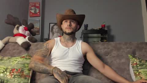 Emilio online show from 12/22/24, 10:38