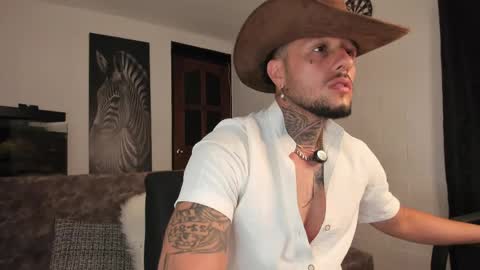 Snapshot of _emilio_escobar chatting on 06/08/26, 09:31 Emilio online show from 06/08/26, 09:31