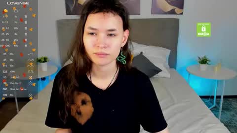 _emily__strike_ online show from 11/03/25, 09:54