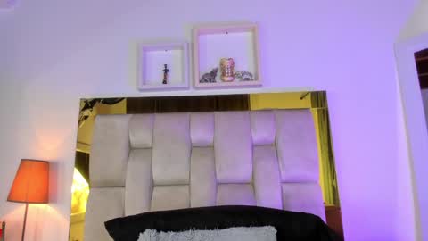 Isabella online show from 02/04/25, 12:11