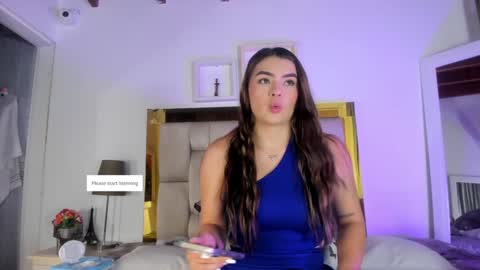 Isabella online show from 02/07/25, 12:06