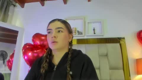 Isabella online show from 02/17/25, 12:59