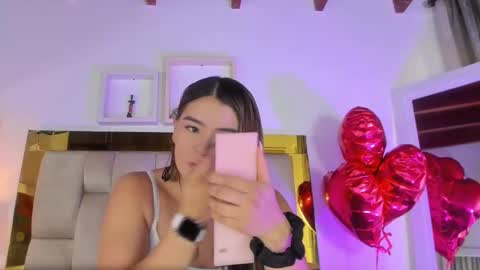 Isabella online show from 02/18/25, 12:06