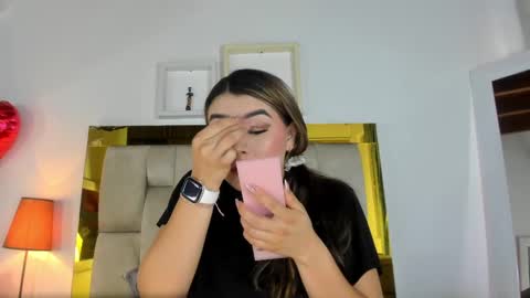 Isabella online show from 02/20/25, 12:04