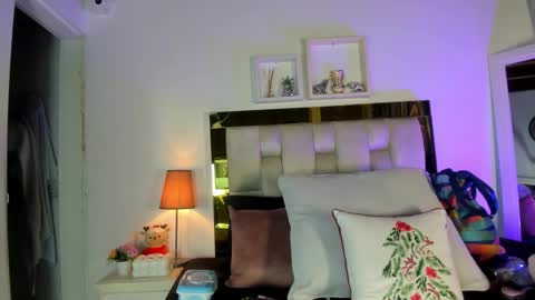 Isabella online show from 01/07/26, 12:07