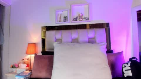 Isabella online show from 01/10/26, 12:07