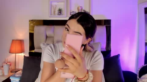 Isabella online show from 03/26/26, 12:11