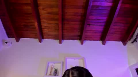 Isabella online show from 04/09/26, 12:10