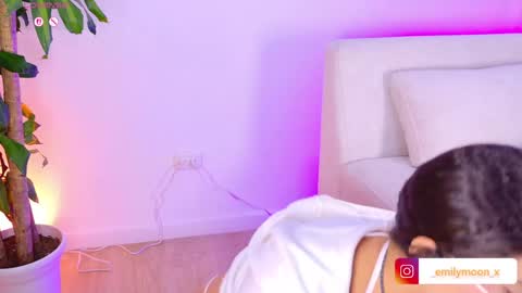 Emi online show from 04/05/26, 02:09