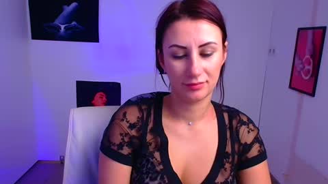 Snapshot of _emma_lay chatting on 01/15/25, 04:11 Emma online show from 01/15/25, 04:11