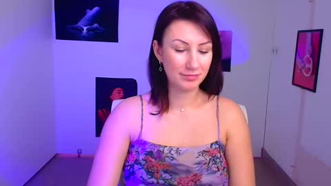 Snapshot of _emma_lay chatting on 02/04/25, 06:57 Emma online show from 02/04/25, 06:57
