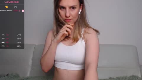 _esmeraldiyaa_ online show from 01/23/25, 12:04