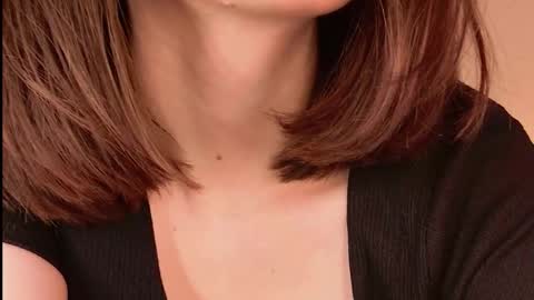 _esmeraldiyaa_ online show from 11/28/25, 07:05